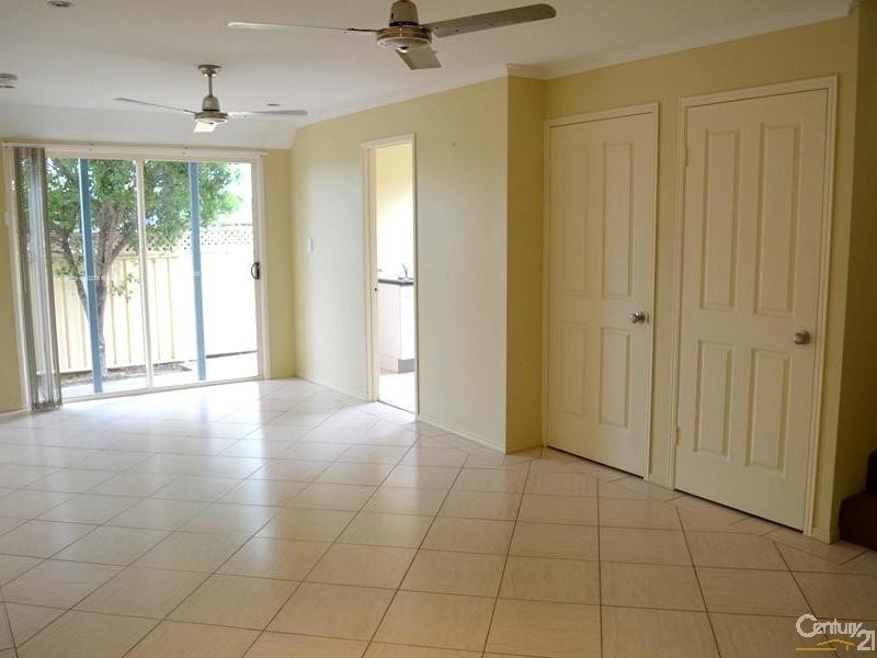 9 Pier Street, South Gladstone QLD 4680