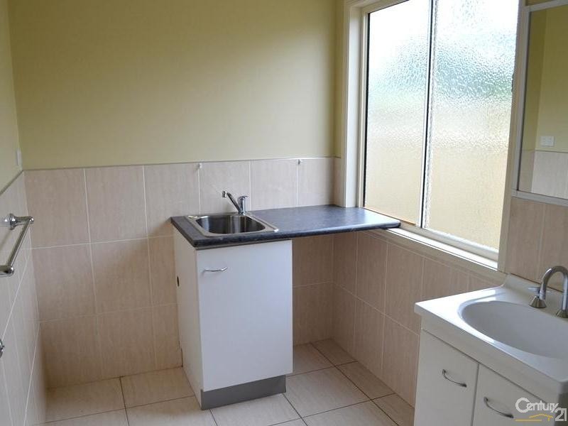 9 Pier Street, South Gladstone QLD 4680