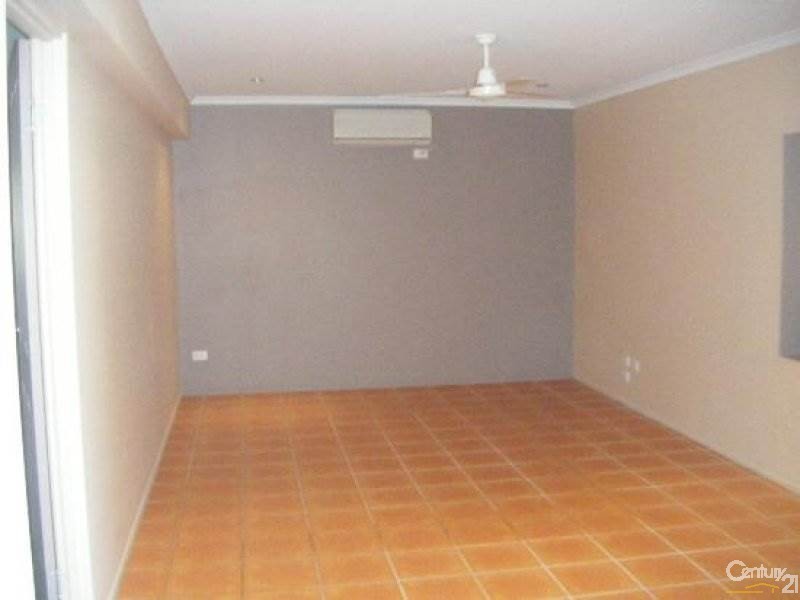 33 Dixon Drive, Telina QLD 4680