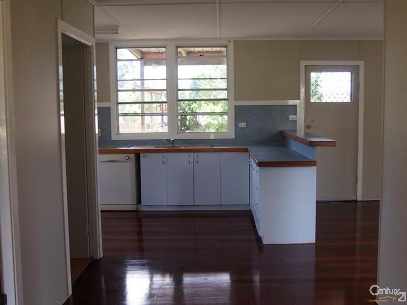 1 Bismark Street, Mount Larcom QLD 4695