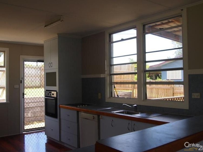 1 Bismark Street, Mount Larcom QLD 4695