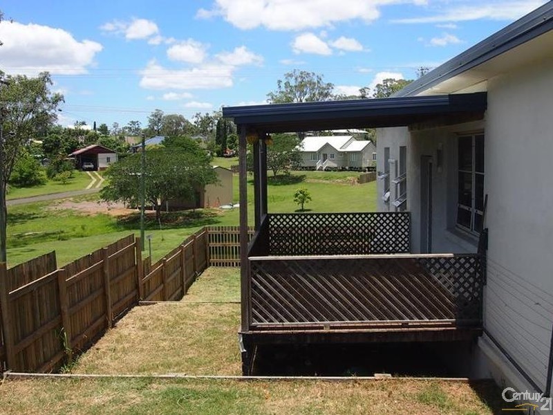 1 Bismark Street, Mount Larcom QLD 4695