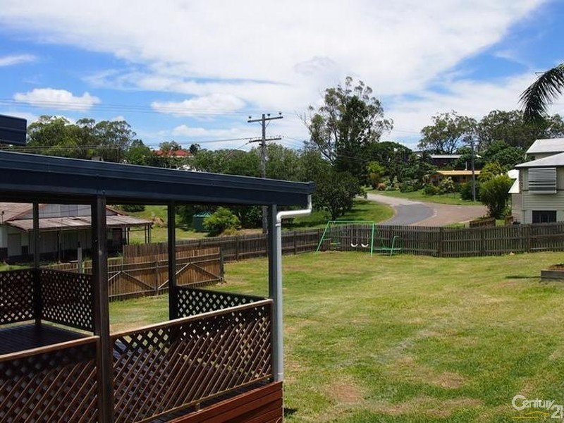 1 Bismark Street, Mount Larcom QLD 4695