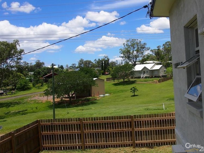 1 Bismark Street, Mount Larcom QLD 4695