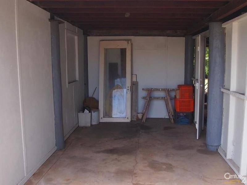 17 Bonar Street, South Gladstone QLD 4680