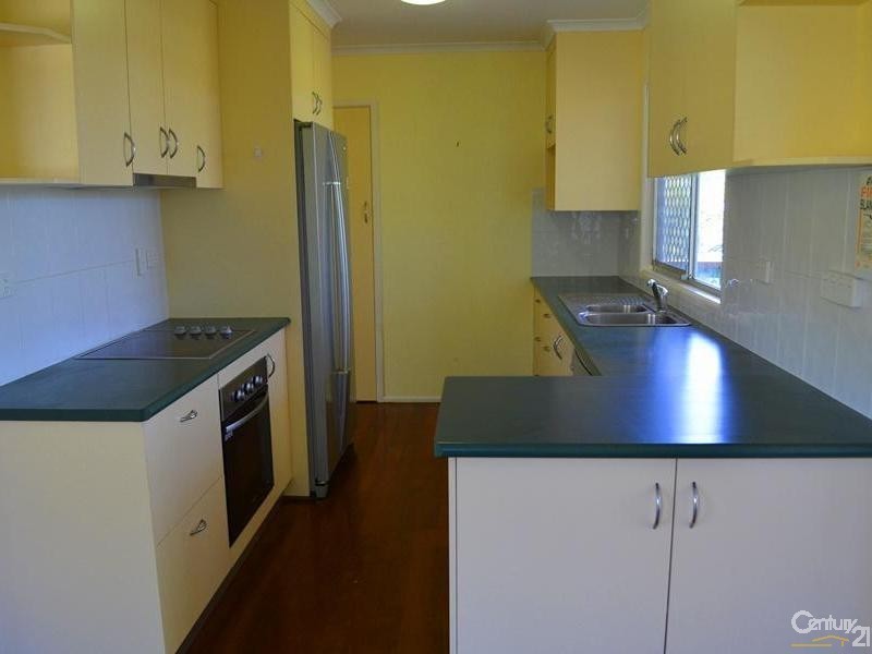 52 Hansen Crescent, Clinton QLD 4680