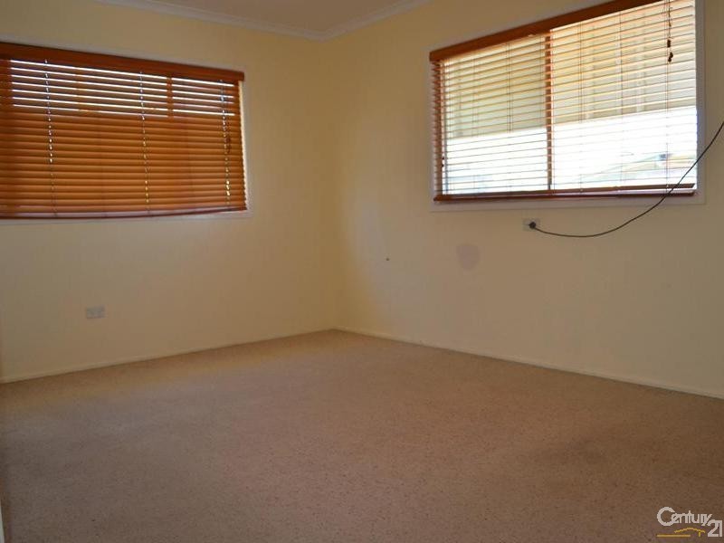 52 Hansen Crescent, Clinton QLD 4680