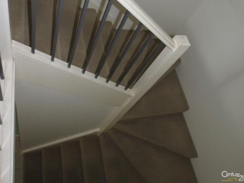 8/21 Roberts Street, South Gladstone QLD 4680