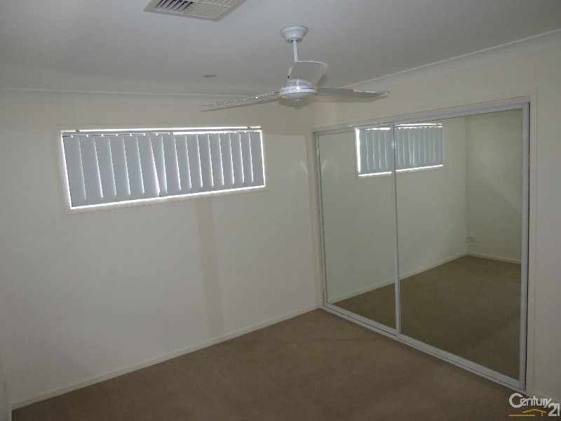 8/21 Roberts Street, South Gladstone QLD 4680
