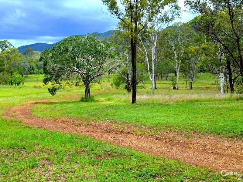 2374 Fingerboard Road, Mount Tom QLD 4677