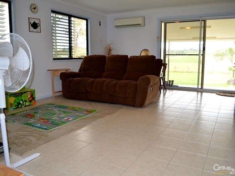 2374 Fingerboard Road, Mount Tom QLD 4677