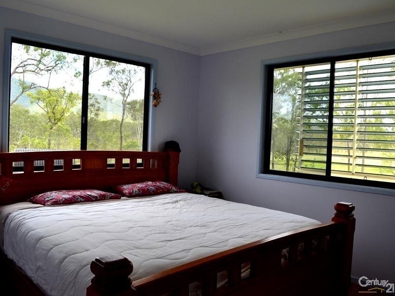 2374 Fingerboard Road, Mount Tom QLD 4677