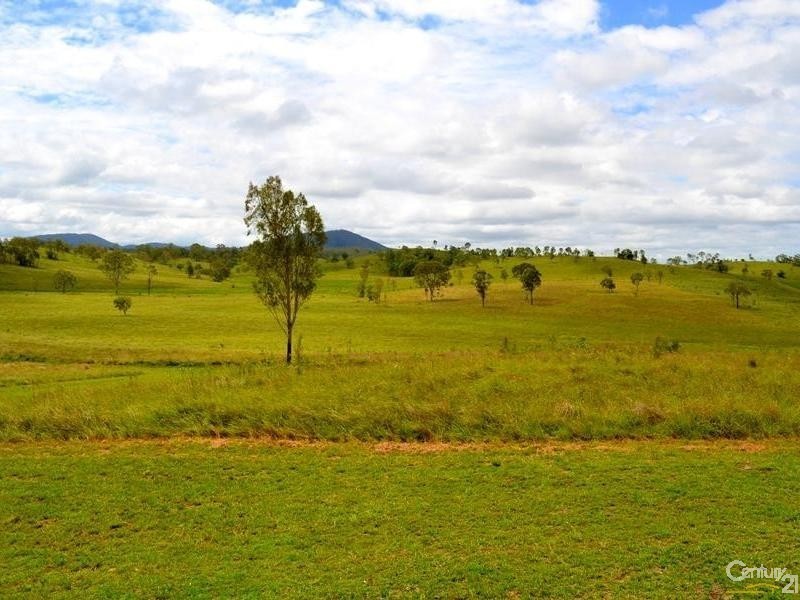 2374 Fingerboard Road, Mount Tom QLD 4677