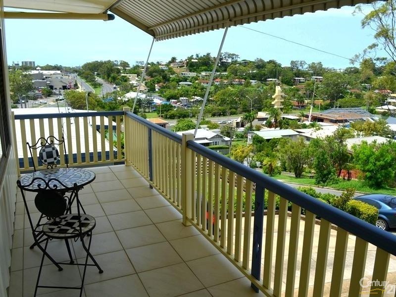 24 Walters Avenue, West Gladstone QLD 4680