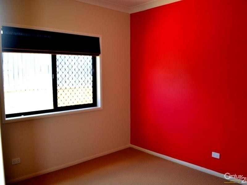 18 Dorinda Court, Clinton QLD 4680