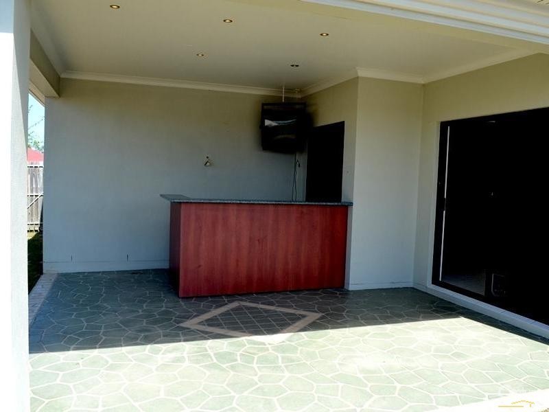 18 Dorinda Court, Clinton QLD 4680