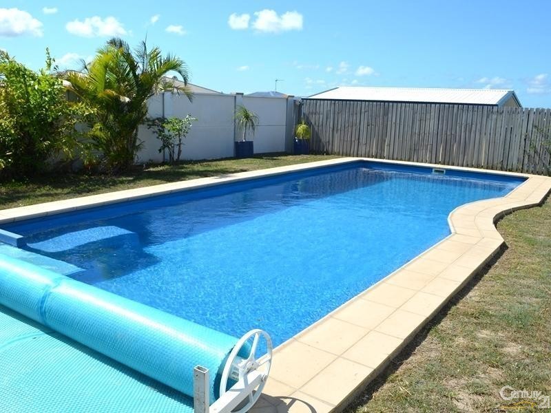 18 Dorinda Court, Clinton QLD 4680