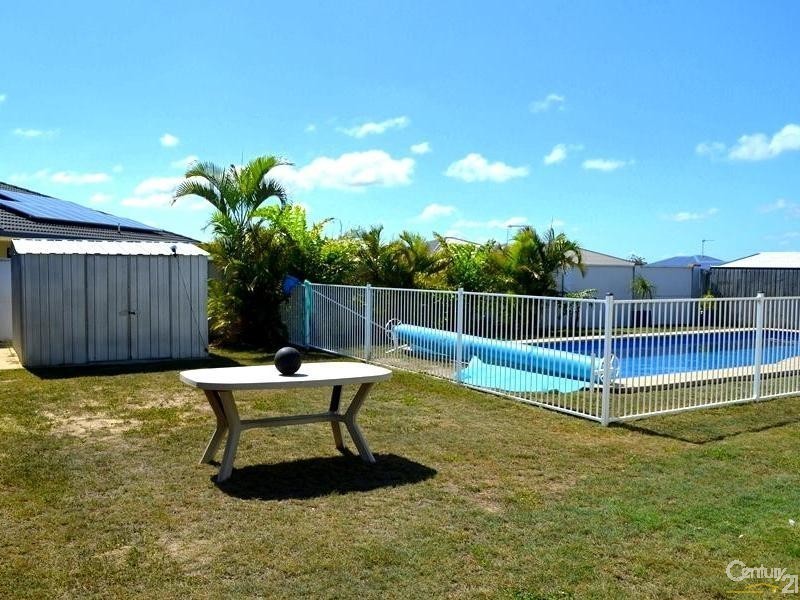 18 Dorinda Court, Clinton QLD 4680