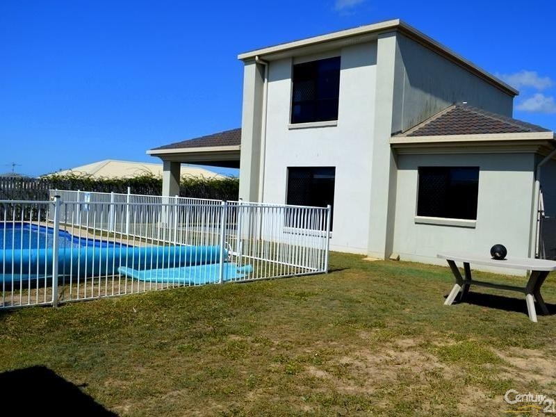 18 Dorinda Court, Clinton QLD 4680