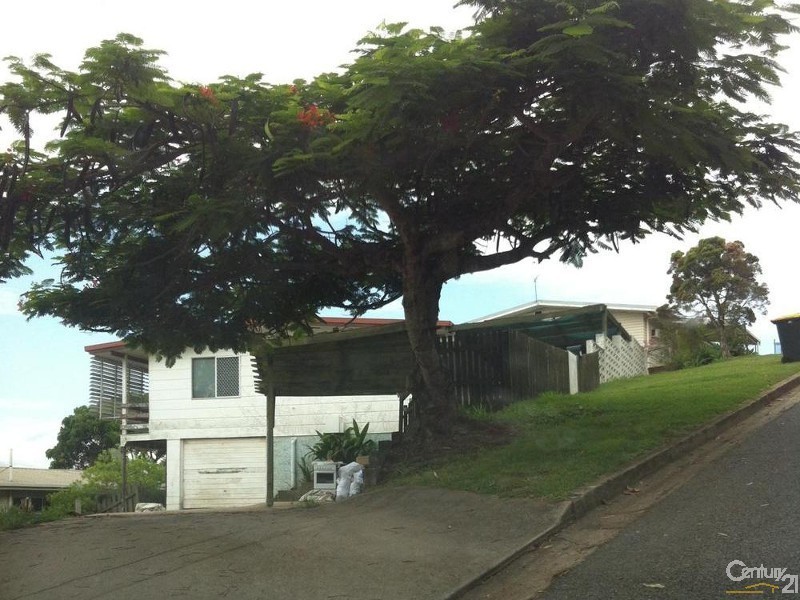 19 Boyne Crescent, West Gladstone QLD 4680