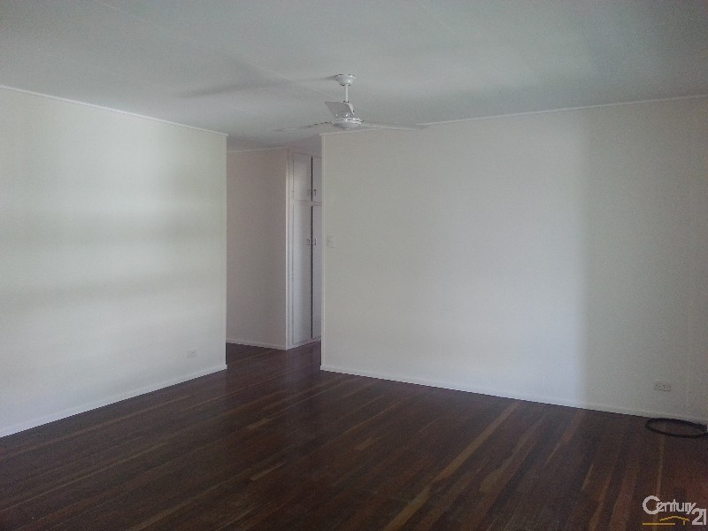 19 Boyne Crescent, West Gladstone QLD 4680