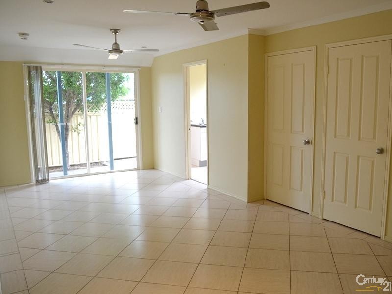 9 Pier Street, South Gladstone QLD 4680