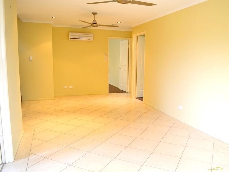 9 Pier Street, South Gladstone QLD 4680