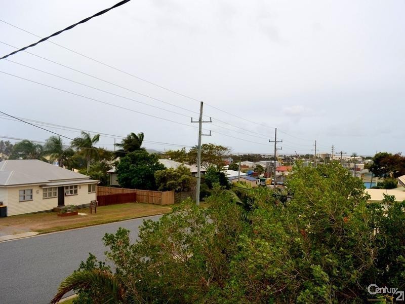 9 Pier Street, South Gladstone QLD 4680