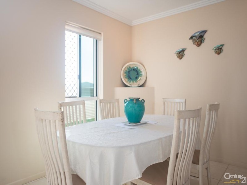 42 Wyara Close, Clinton QLD 4680