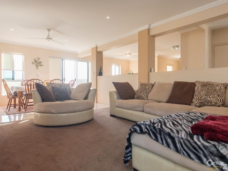 42 Wyara Close, Clinton QLD 4680