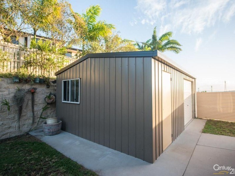 42 Wyara Close, Clinton QLD 4680