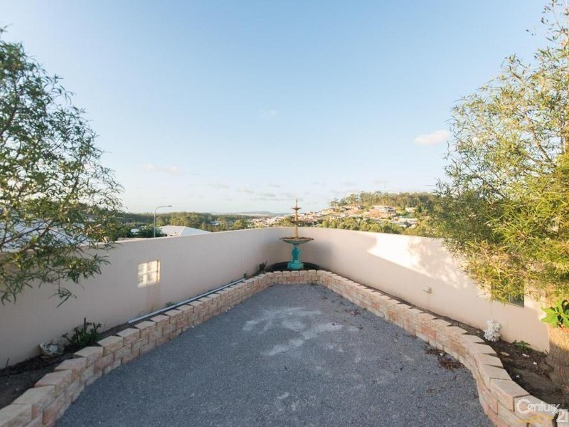 42 Wyara Close, Clinton QLD 4680