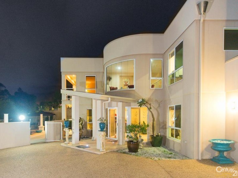 42 Wyara Close, Clinton QLD 4680