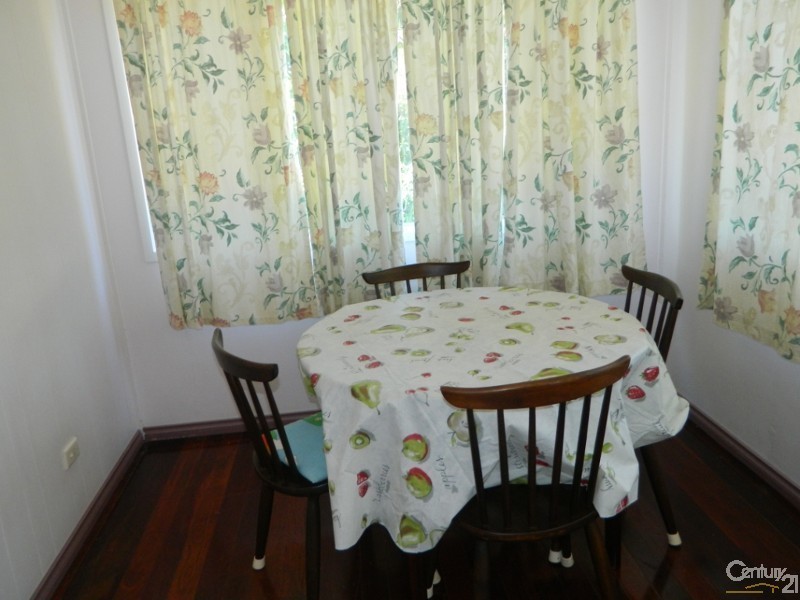 12 Vincent Street, West Gladstone QLD 4680
