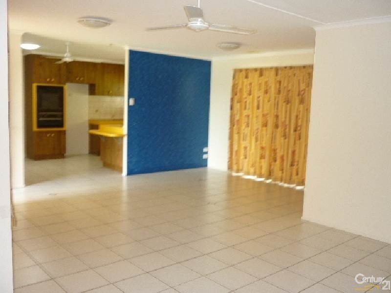 2 Junee Street, Clinton QLD 4680