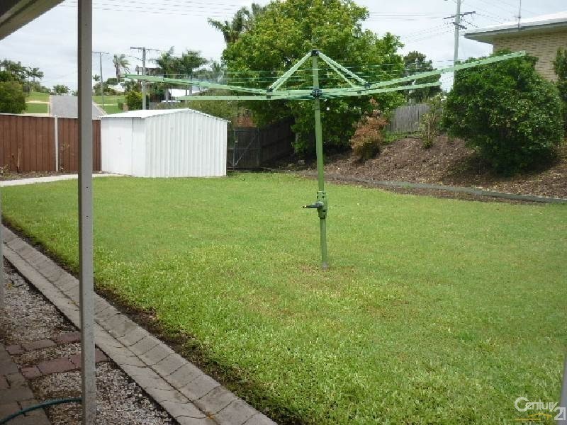 2 Junee Street, Clinton QLD 4680