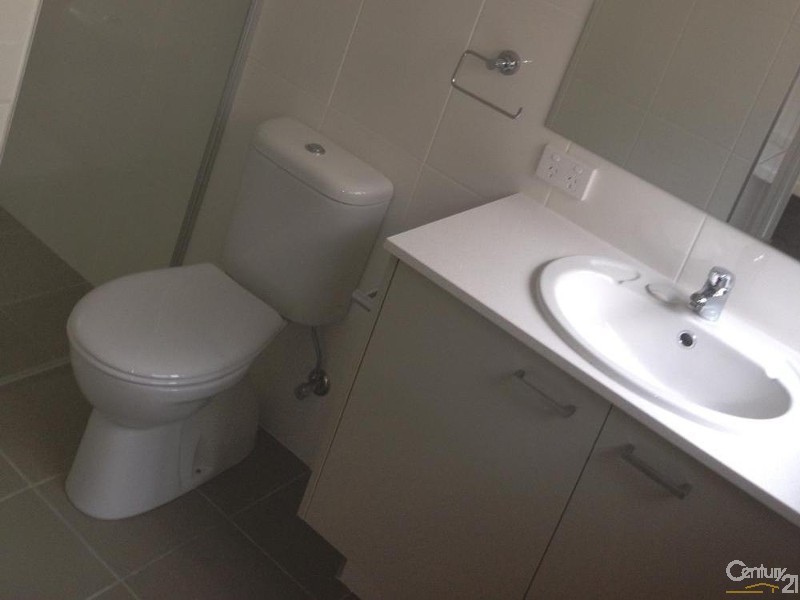 9/42 Kent Street, West Gladstone QLD 4680