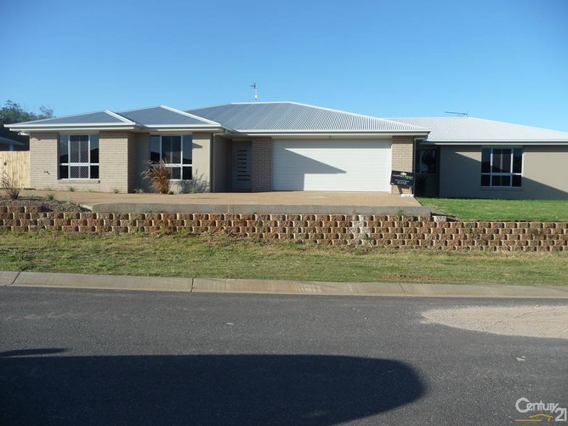 34 BAUHINIA STREET, Boyne Island QLD 4680