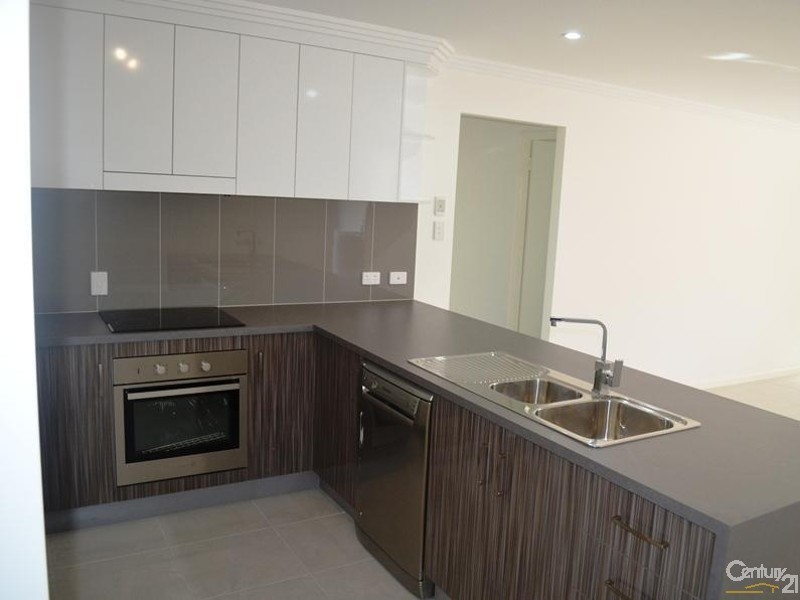 34 BAUHINIA STREET, Boyne Island QLD 4680
