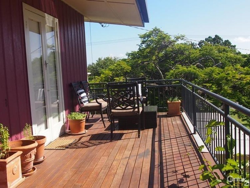 27 Rossella Street, West Gladstone QLD 4680