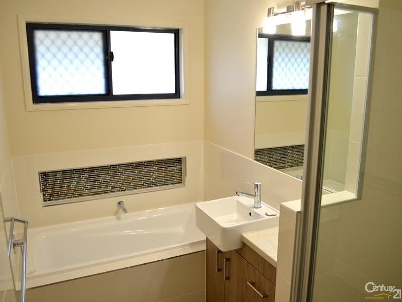 L732 Scrivener Place, Beecher QLD 4680