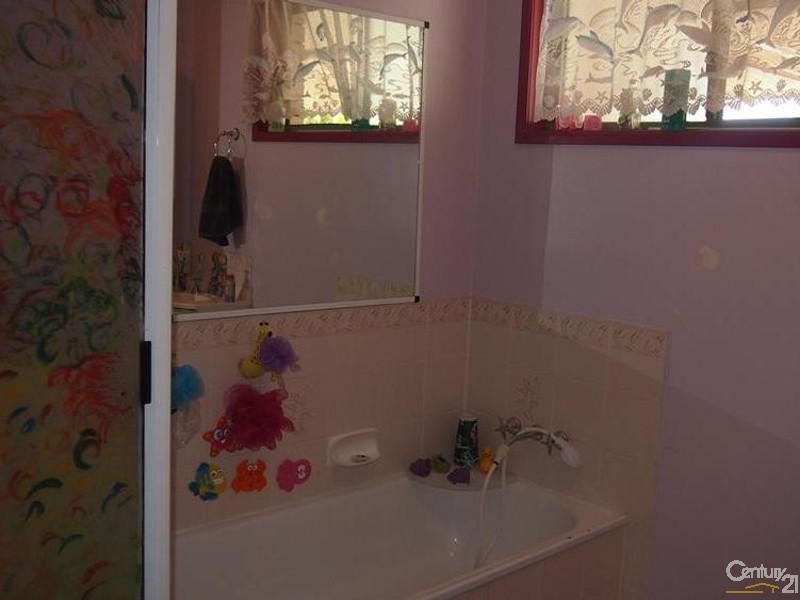 7 Camille Street, Clinton QLD 4680