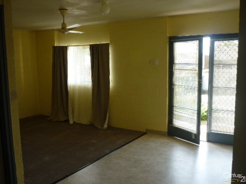 1/33  Butler Street, New Auckland QLD 4680