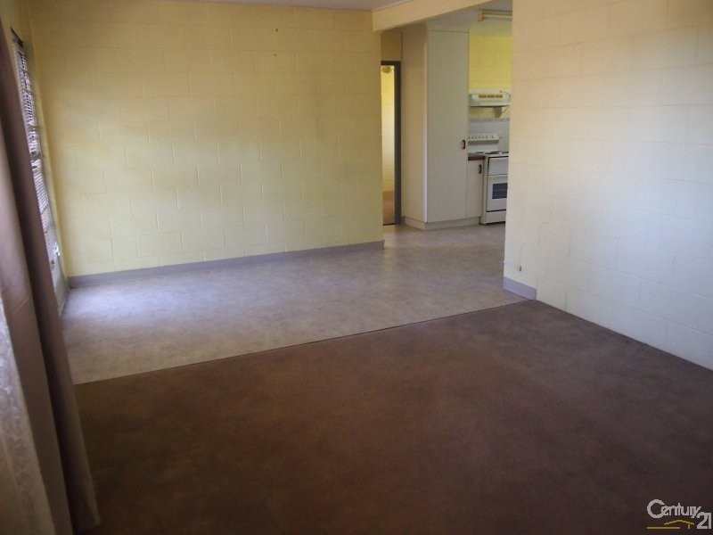 1/33  Butler Street, New Auckland QLD 4680