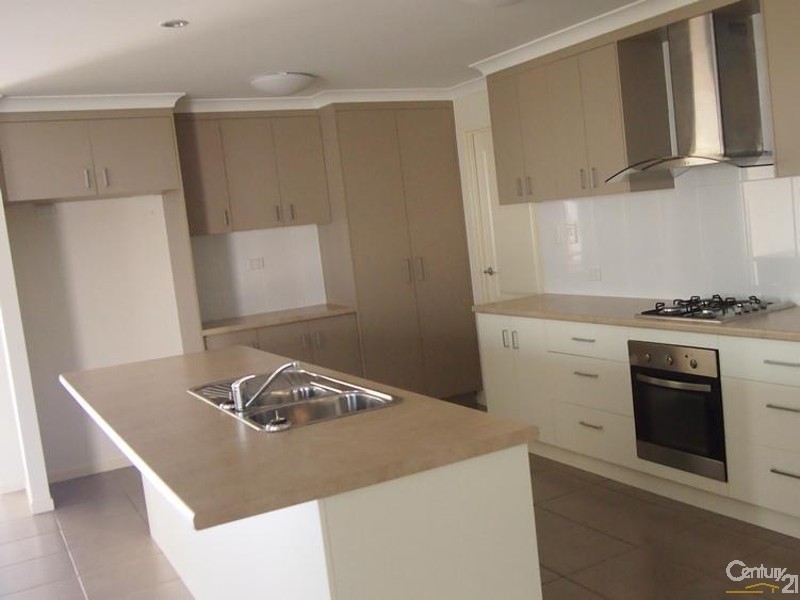 19 Oasis Court, South Gladstone QLD 4680