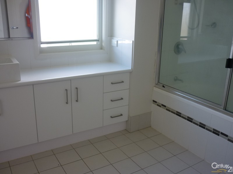 9/1 French Street, South Gladstone QLD 4680