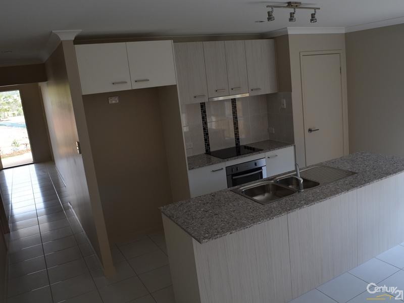 17 Peter Corones Drive Little Creek, Kirkwood QLD 4680