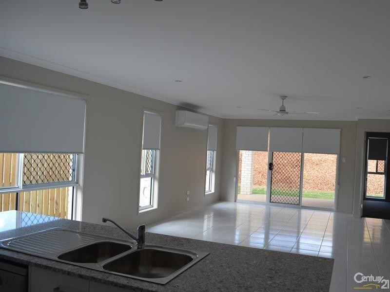 17 Peter Corones Drive Little Creek, Kirkwood QLD 4680