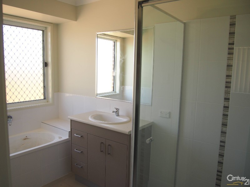 7 Bellbird Circuit, Forest Springs Estate, Kirkwood QLD 4680