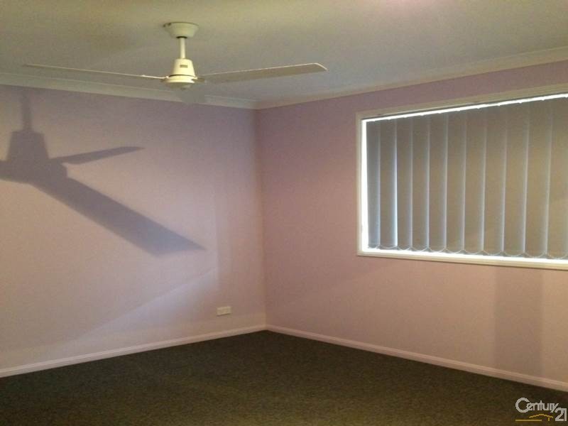 2/79 Col Brown Avenue, Clinton QLD 4680